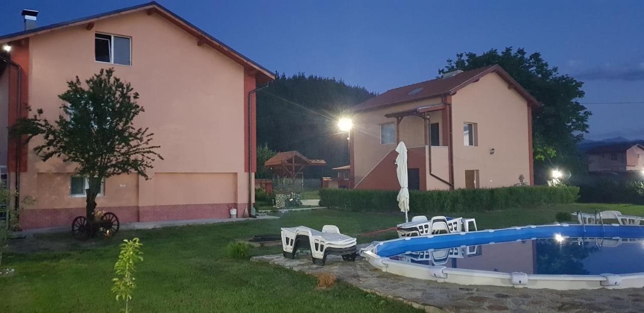 Къщи За Гости Ореха Samokov Luaran gambar