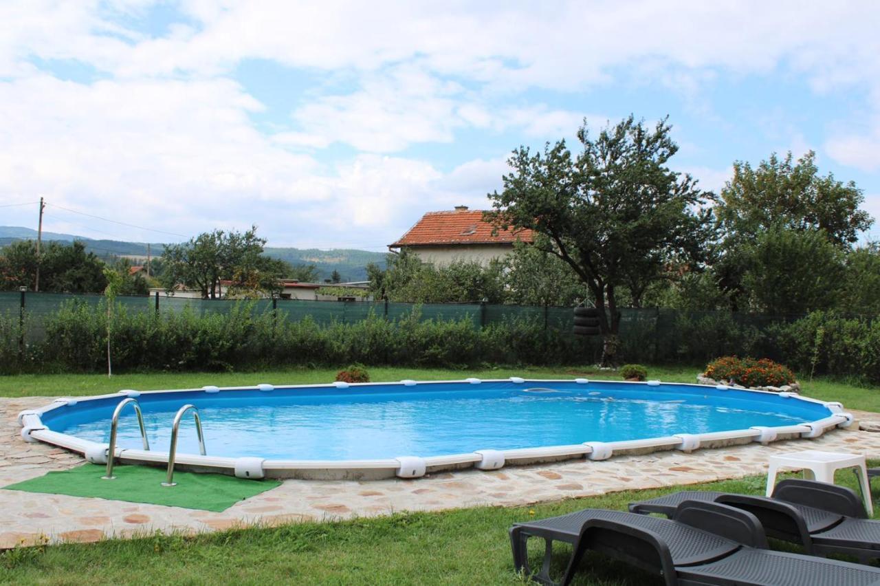Къщи За Гости Ореха Samokov Luaran gambar