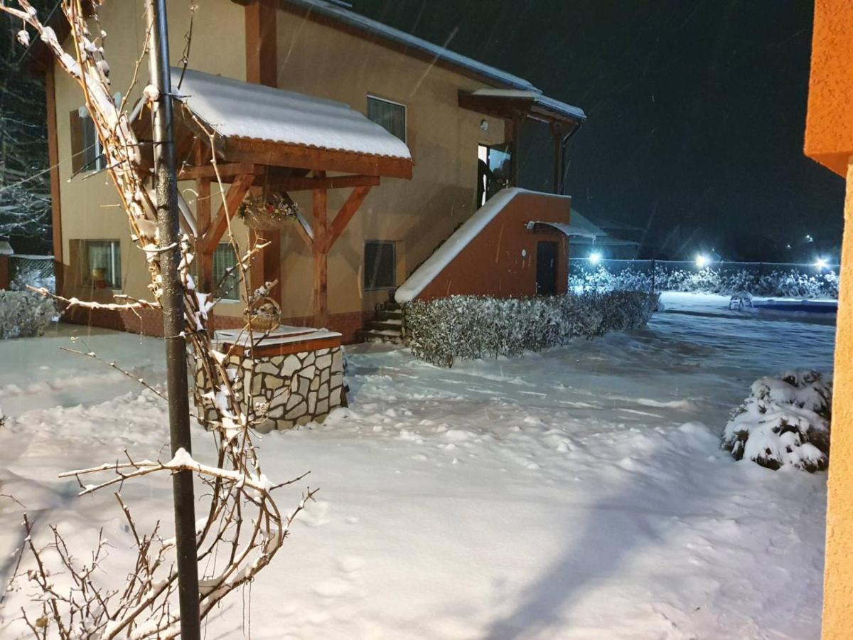 Къщи За Гости Ореха Samokov Luaran gambar